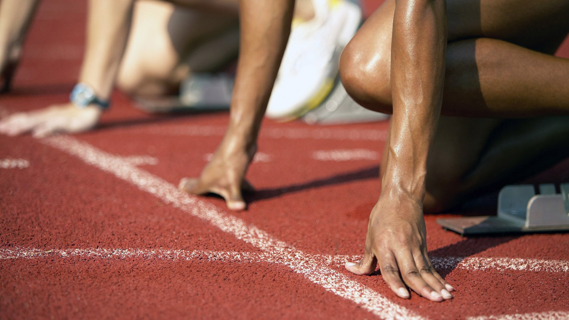 战术博弈的极致,安哥拉强压智利,黄喜灿防守端锁死对手的现代足球启示